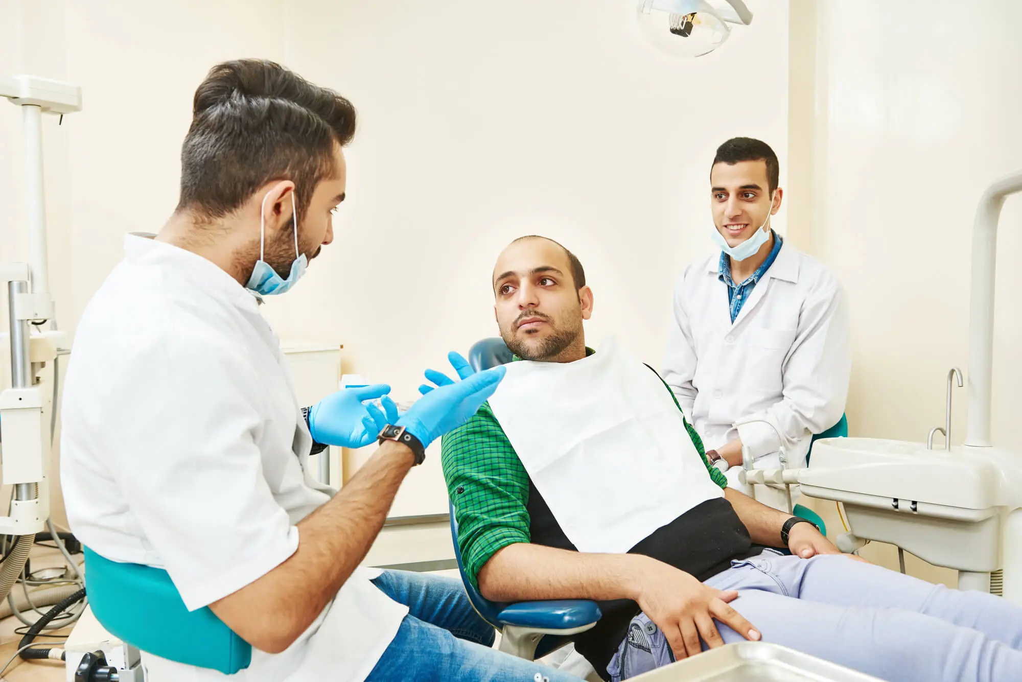 Saiba O Que Considerar Antes De Iniciar Um Tratamento Com Facetas De Porcelana