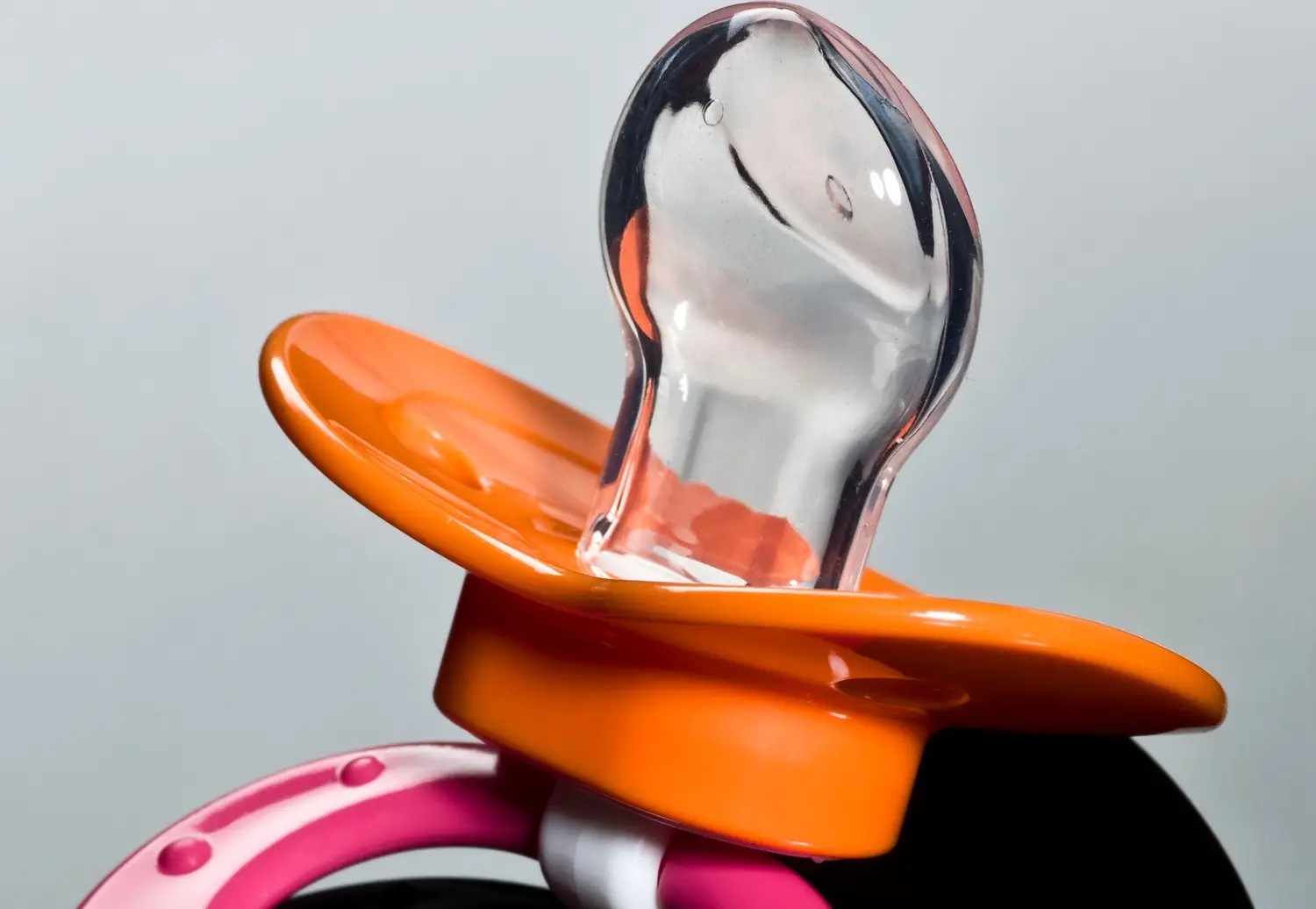 Entenda As Diferencas Entre A Chupeta Tradicional X Chupeta Ortodontica